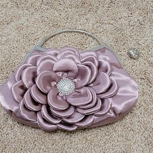 Cutest Floral dressy purse in mauve